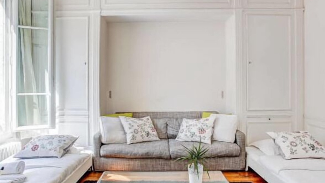 Photo of Livingroom in Champs-Elysees