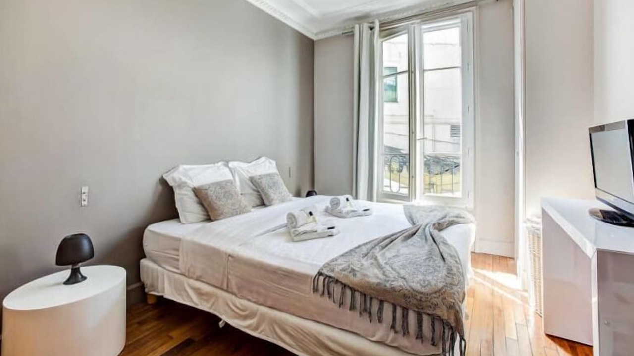 Photo of Bedroom in Champs-Elysees