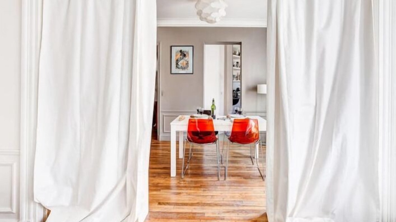 Photo of Others in Champs-Elysees