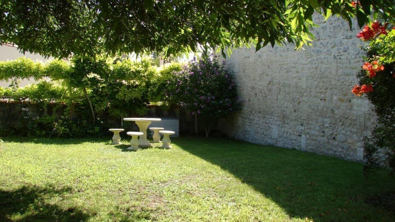 Photo of Outdoor in Saintes