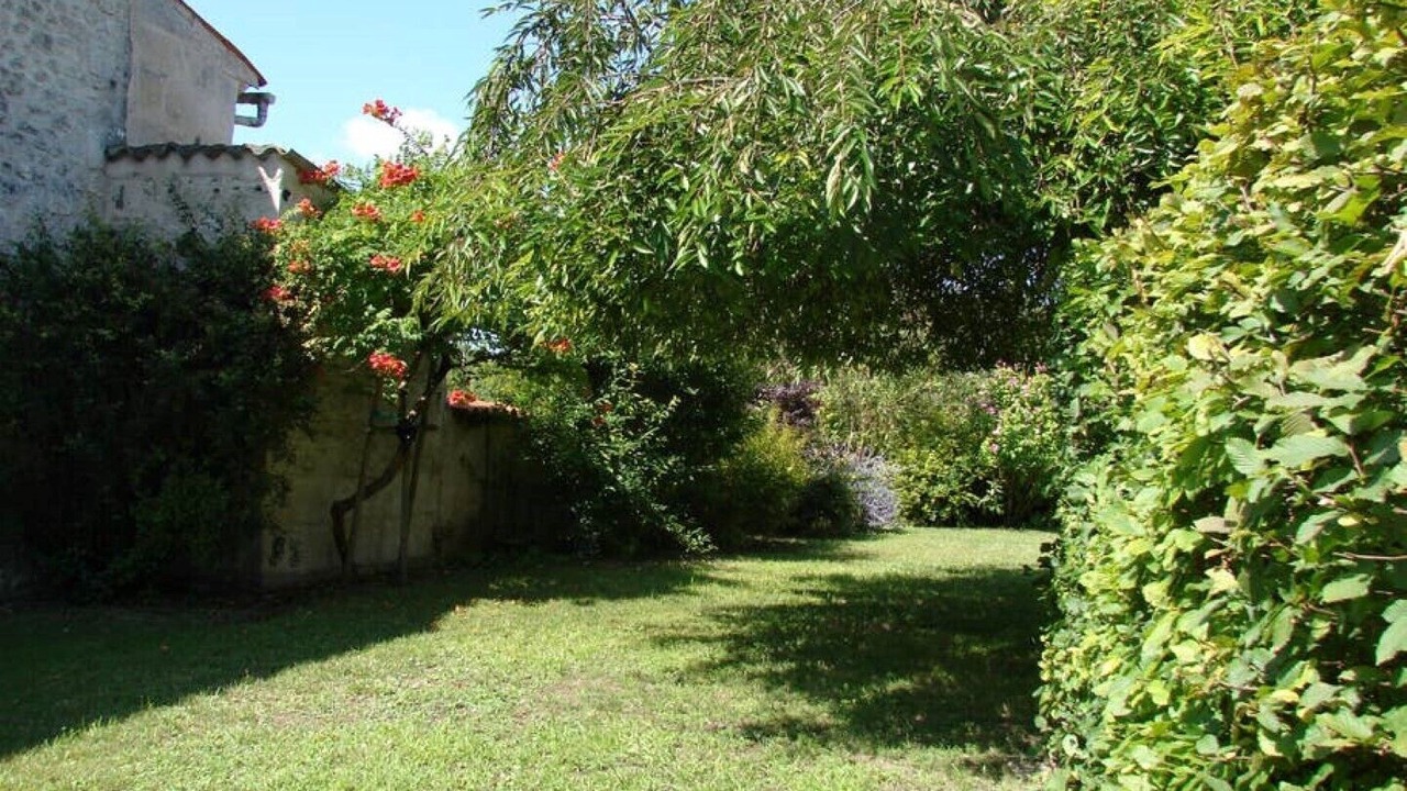 Photo of Outdoor in Saintes