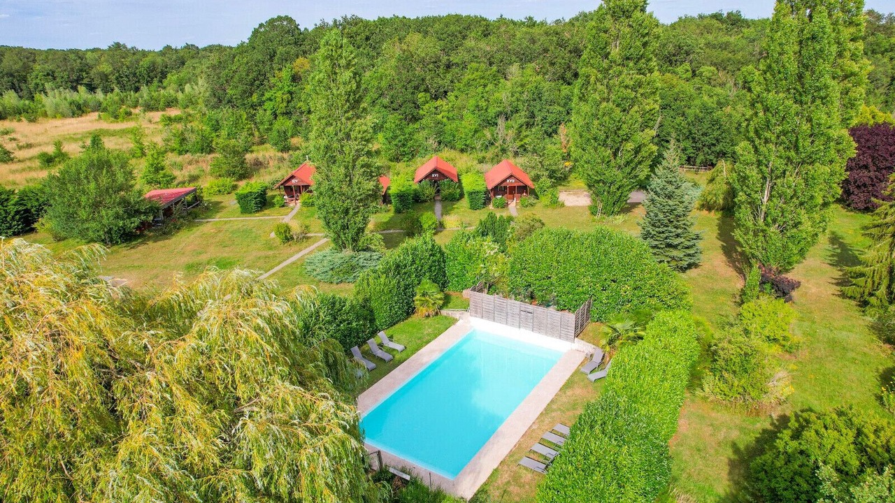 Photo of Outdoor in Sainte-Genevieve-des-Bois