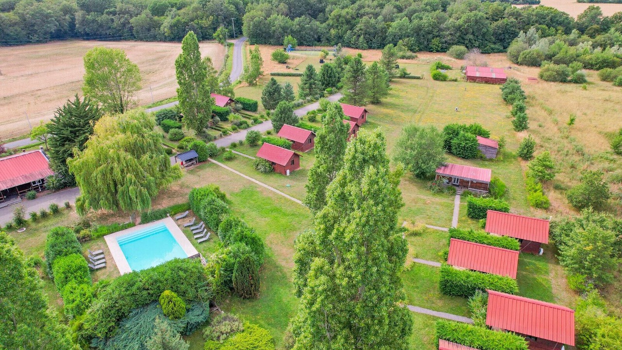 Photo of Outdoor in Sainte-Genevieve-des-Bois