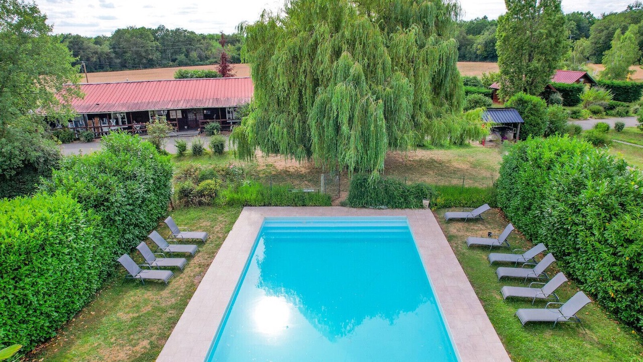 Photo of Outdoor in Sainte-Genevieve-des-Bois