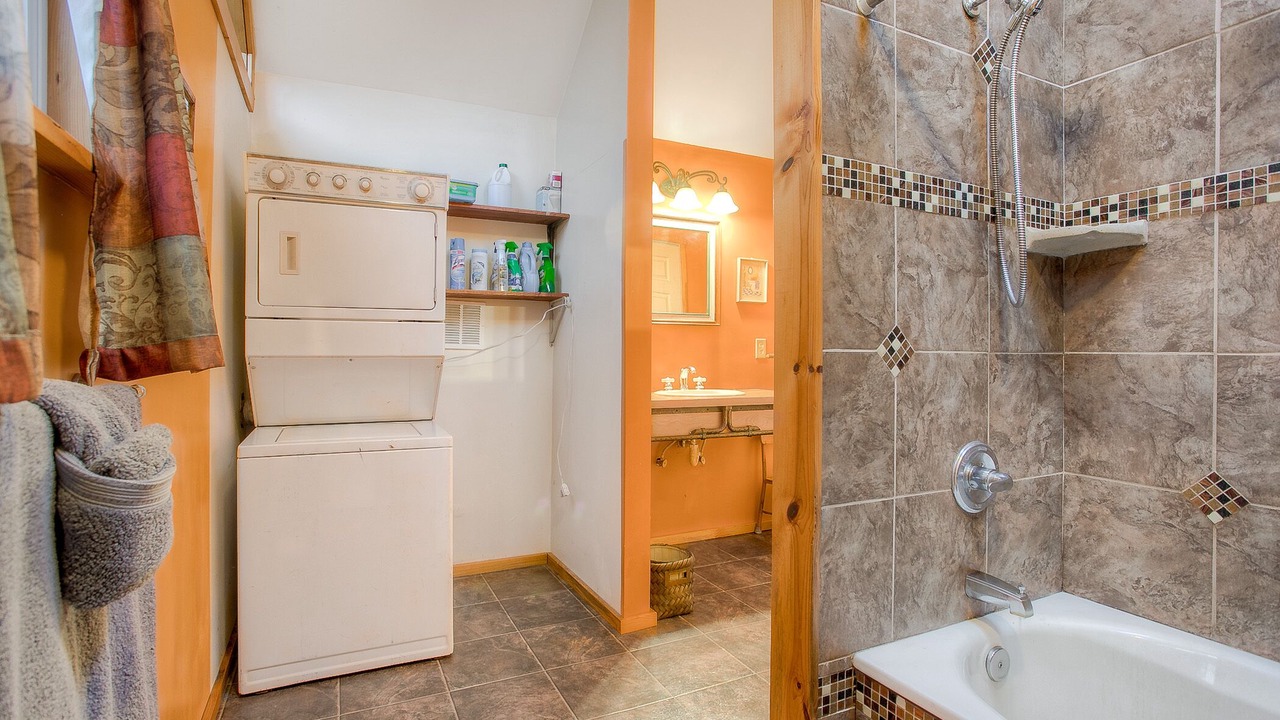 Photo of Bathroom in Gold Bar