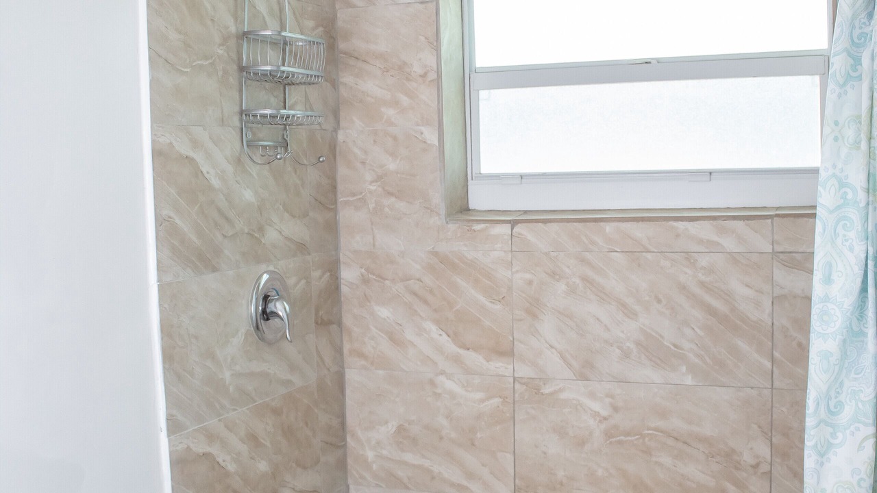 Photo of Bathroom in Allapattah