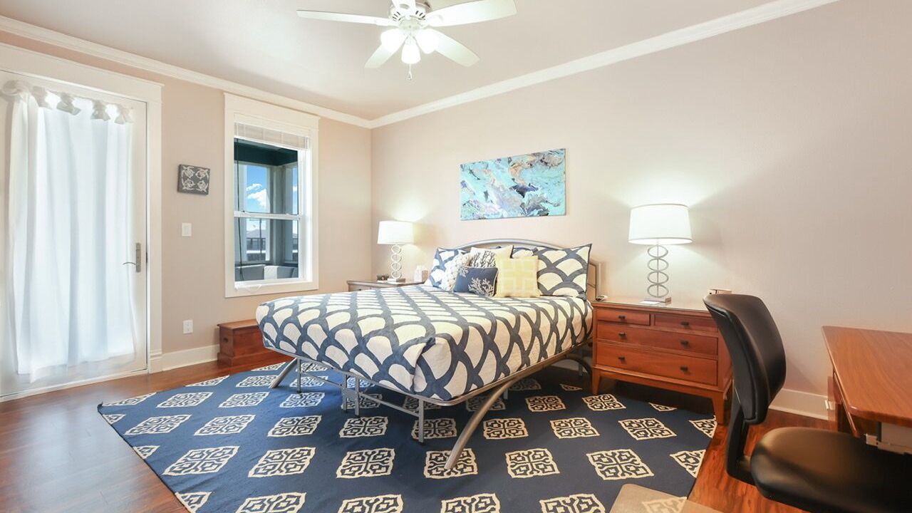 Photo of Bedroom in Crystal Beach