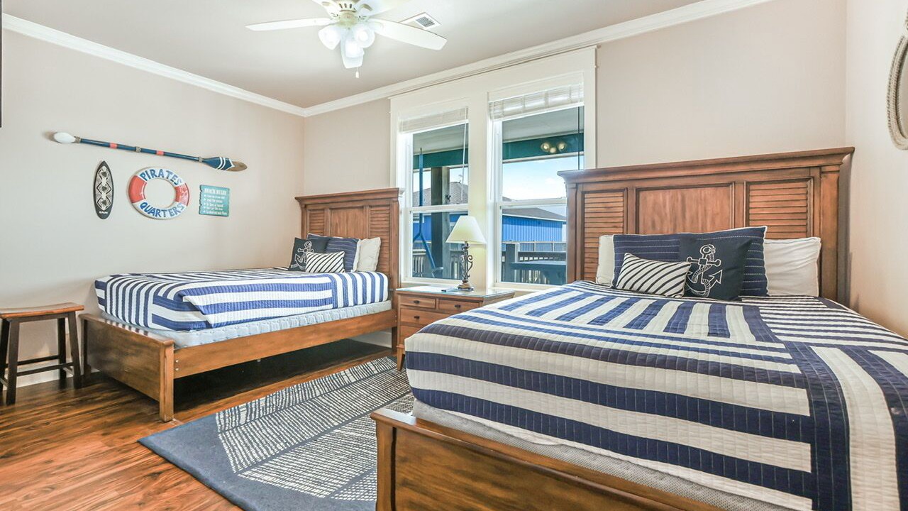 Photo of Bedroom in Crystal Beach