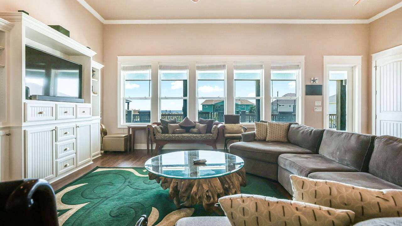 Photo of Livingroom in Crystal Beach