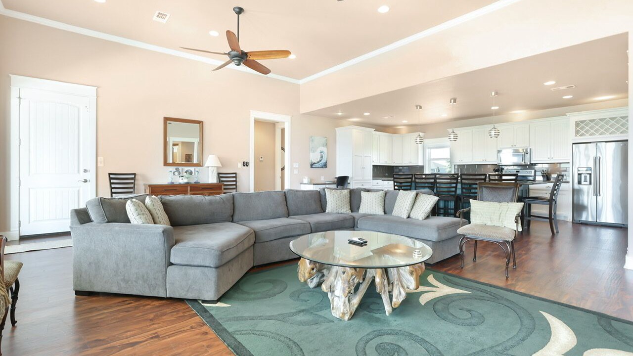 Photo of Livingroom in Crystal Beach