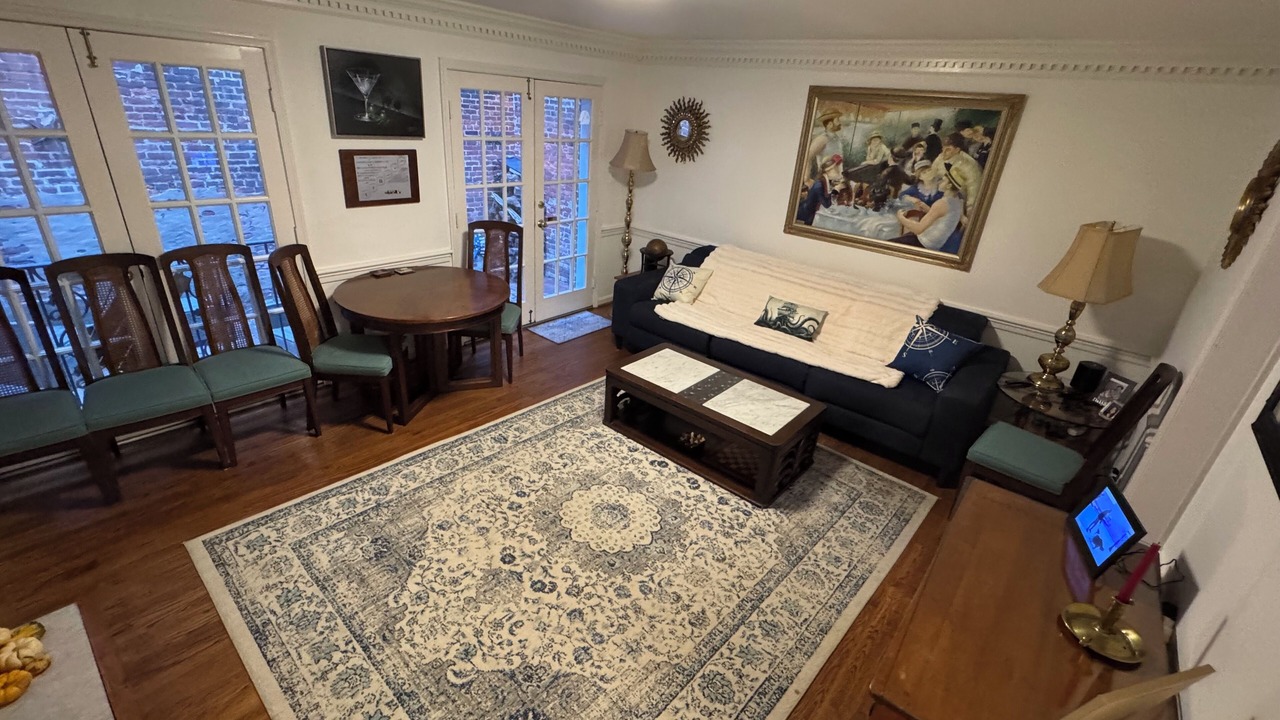 Photo of Livingroom in Old Town Alexandria