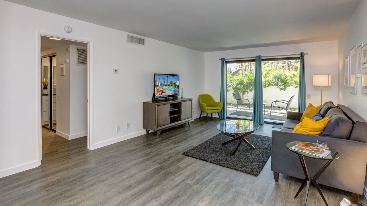 Photo of Livingroom in Canyon Corridor