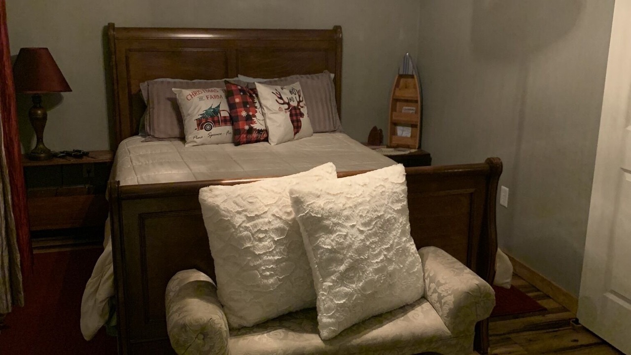 Photo of Bedroom in Vassar