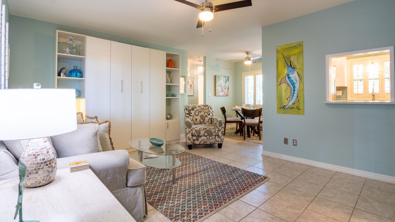 Photo of Livingroom in Holmes Beach