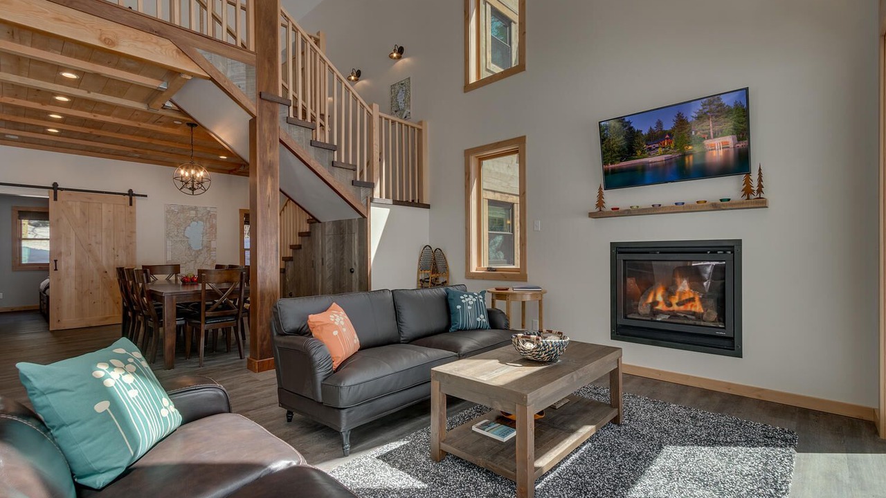 Photo of Livingroom in Tahoe Pines