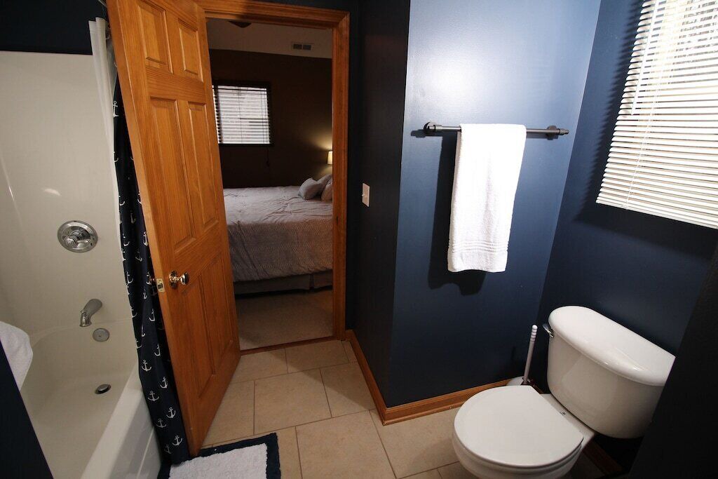 Photo of Bathroom in Lakeside Estates