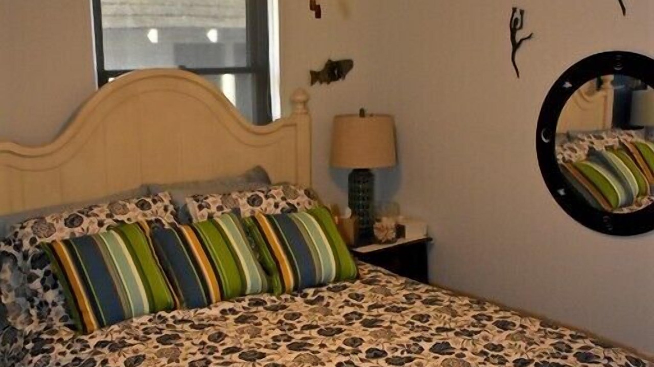Photo of Bedroom in Gardens