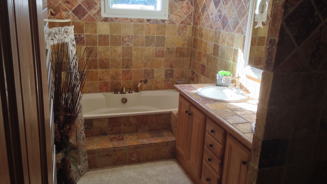 Photo of Bathroom in Cruis