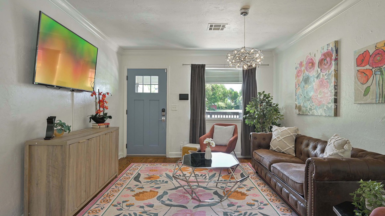 Photo of Livingroom in Central Oklahoma City