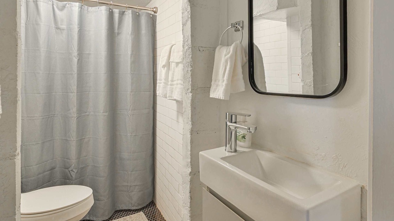 Photo of Bathroom in Central Oklahoma City