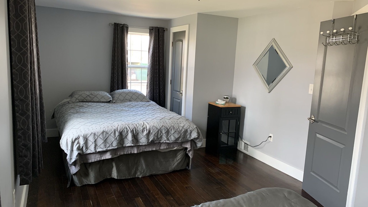 Photo of Bedroom in Grosse Ile