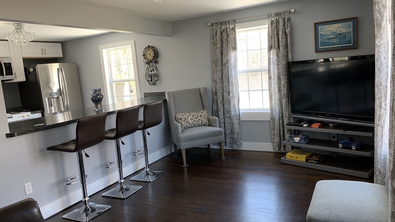 Photo of Livingroom in Grosse Ile