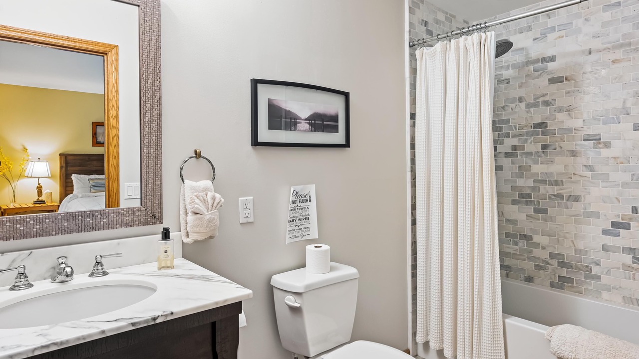 Photo of Bathroom in Green Lake
