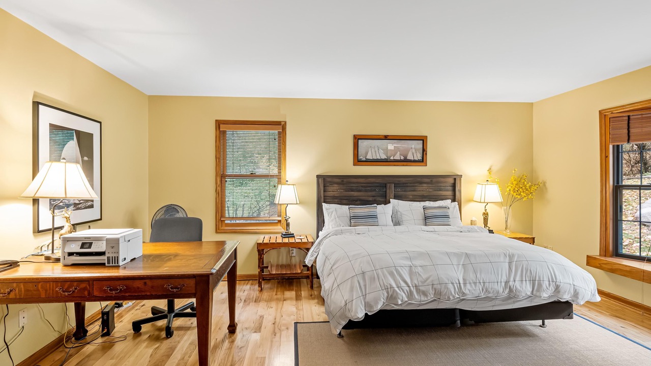 Photo of Bedroom in Green Lake