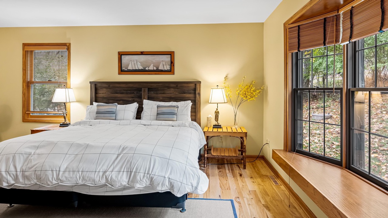 Photo of Bedroom in Green Lake