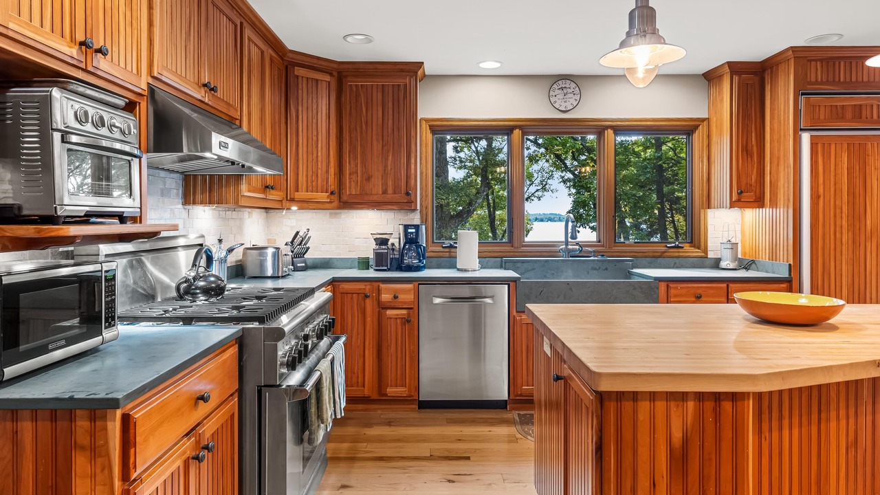 Photo of Kitchen in Green Lake