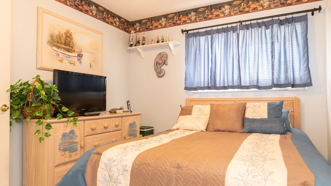 Photo of Bedroom in Bradenton Beach