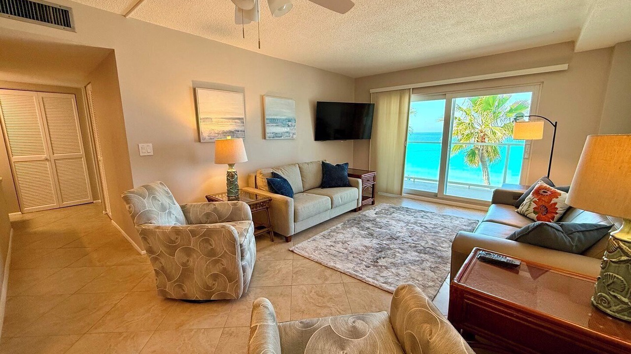 Photo of Livingroom in Longboat Key