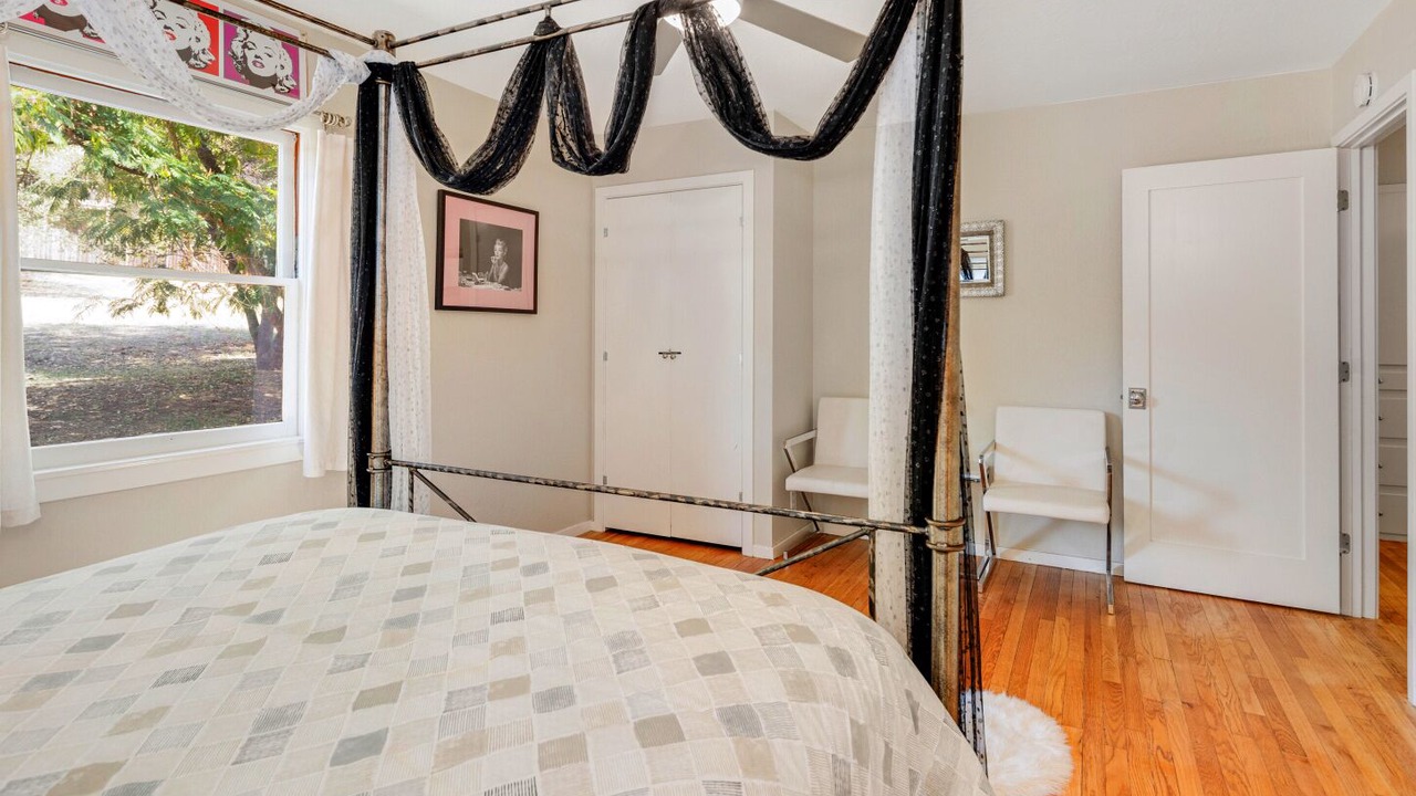 Photo of Bedroom in Murphys