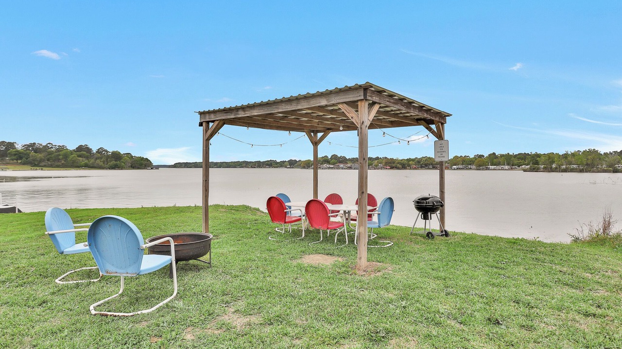 Photo of Outdoor in Willis