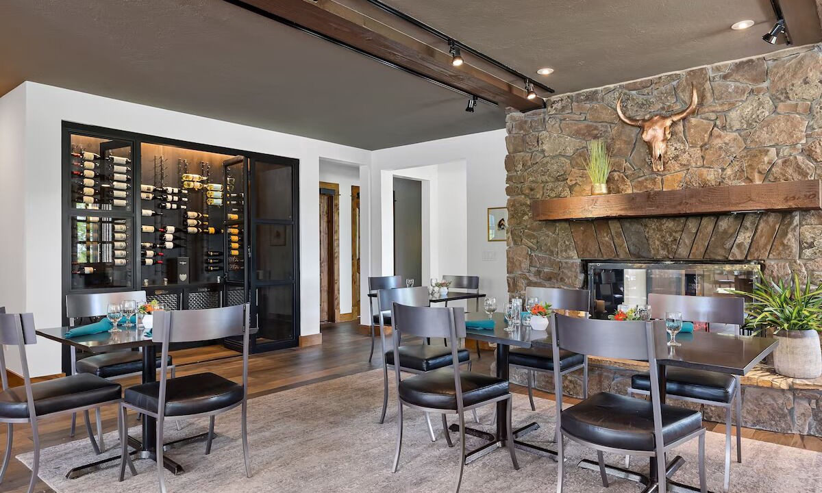 Photo of Others in Victor