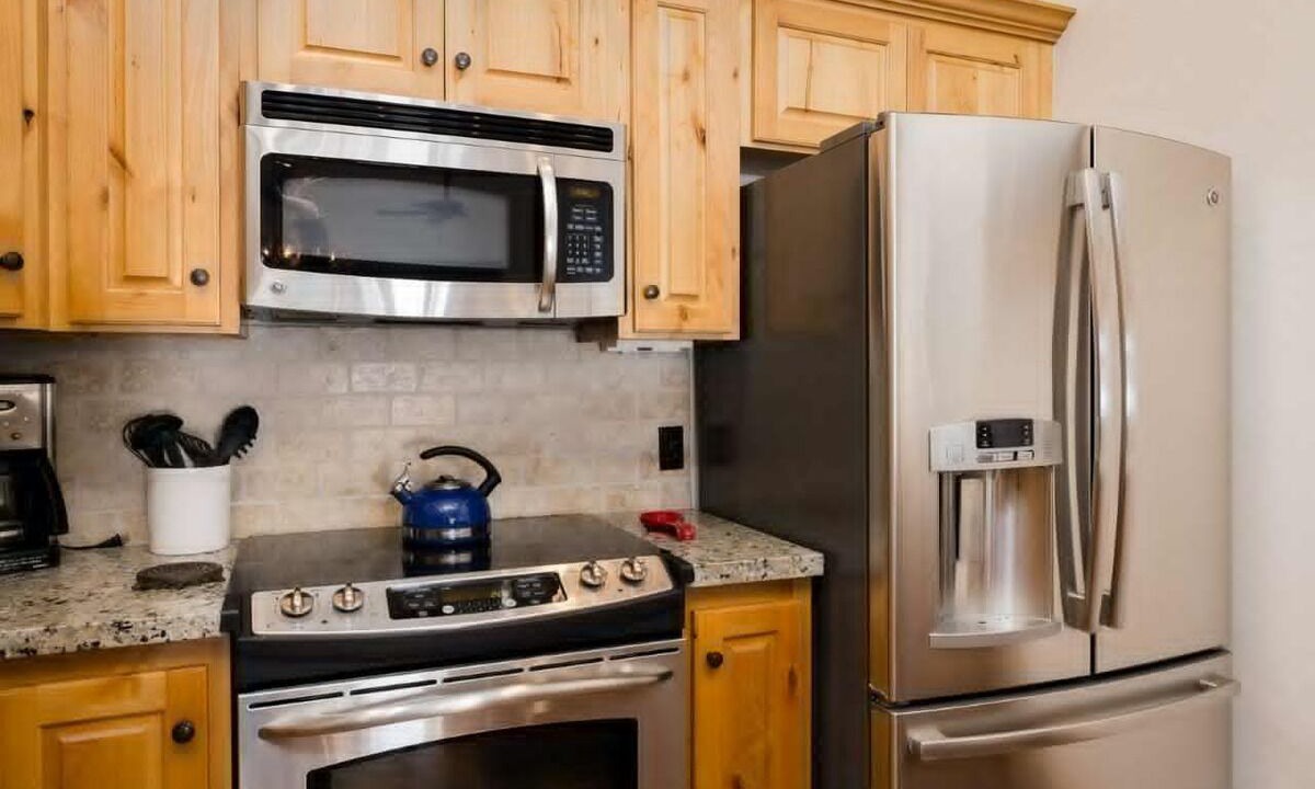 Photo of Others in Victor