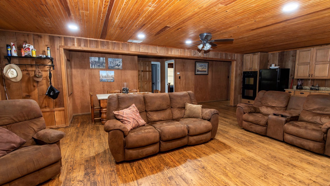 Photo of Livingroom in Brookston