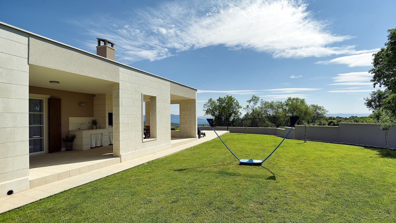 Photo of Outdoor in Kavran