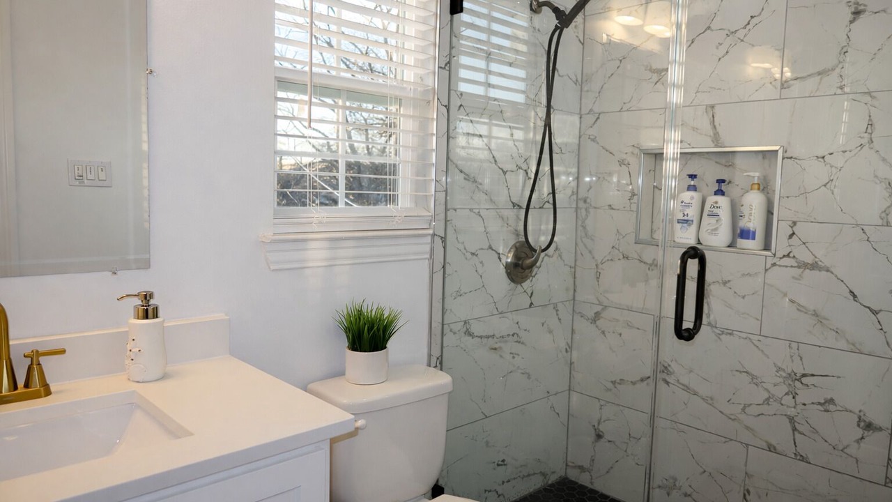 Photo of Bathroom in West Dallas