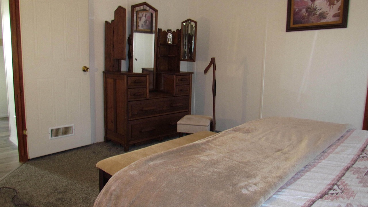 Photo of Bedroom in Glen Rose