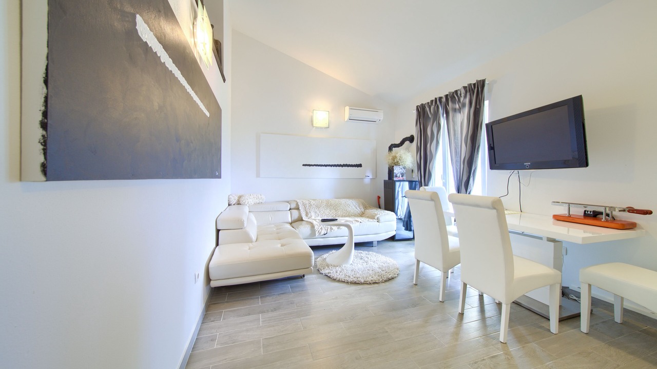 Photo of Livingroom in Salatic