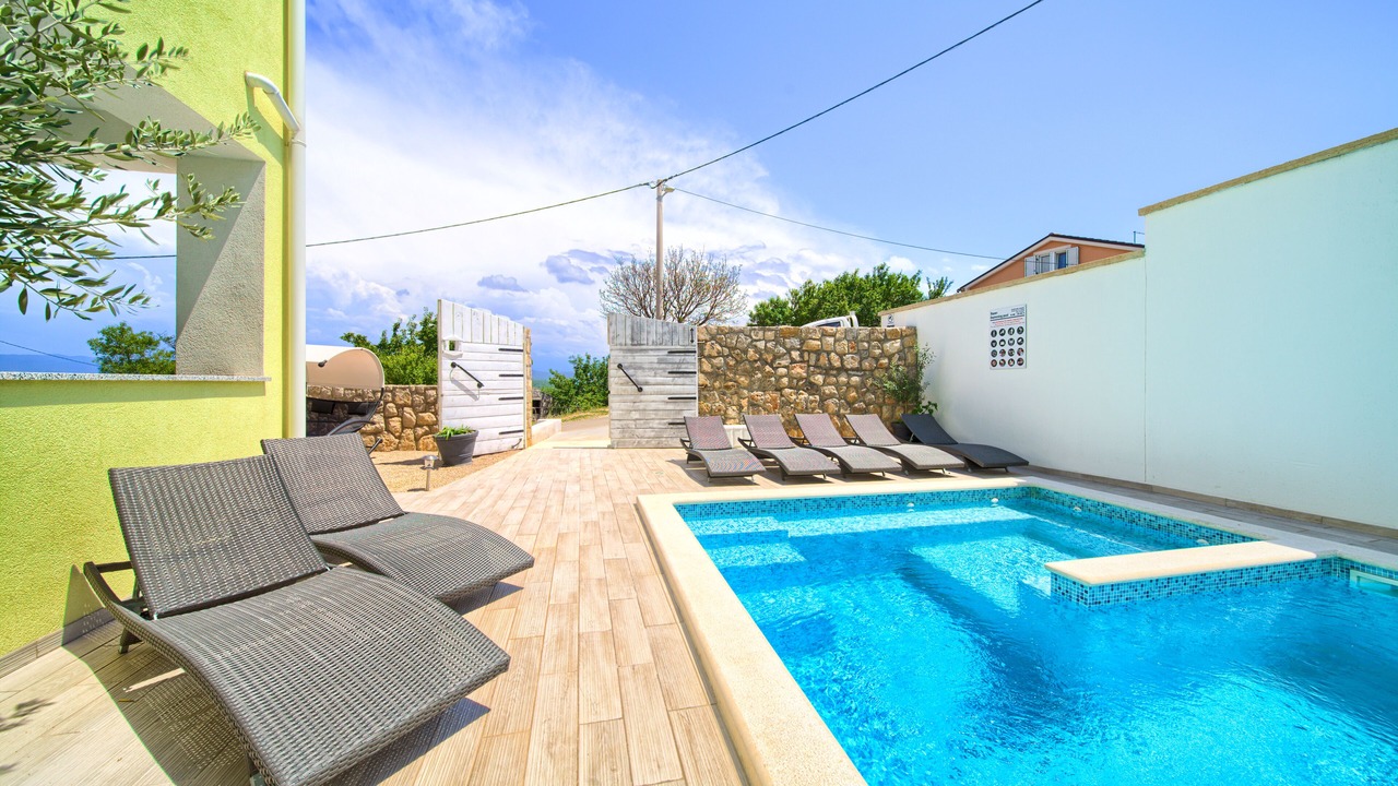 Photo of Outdoor in Salatic