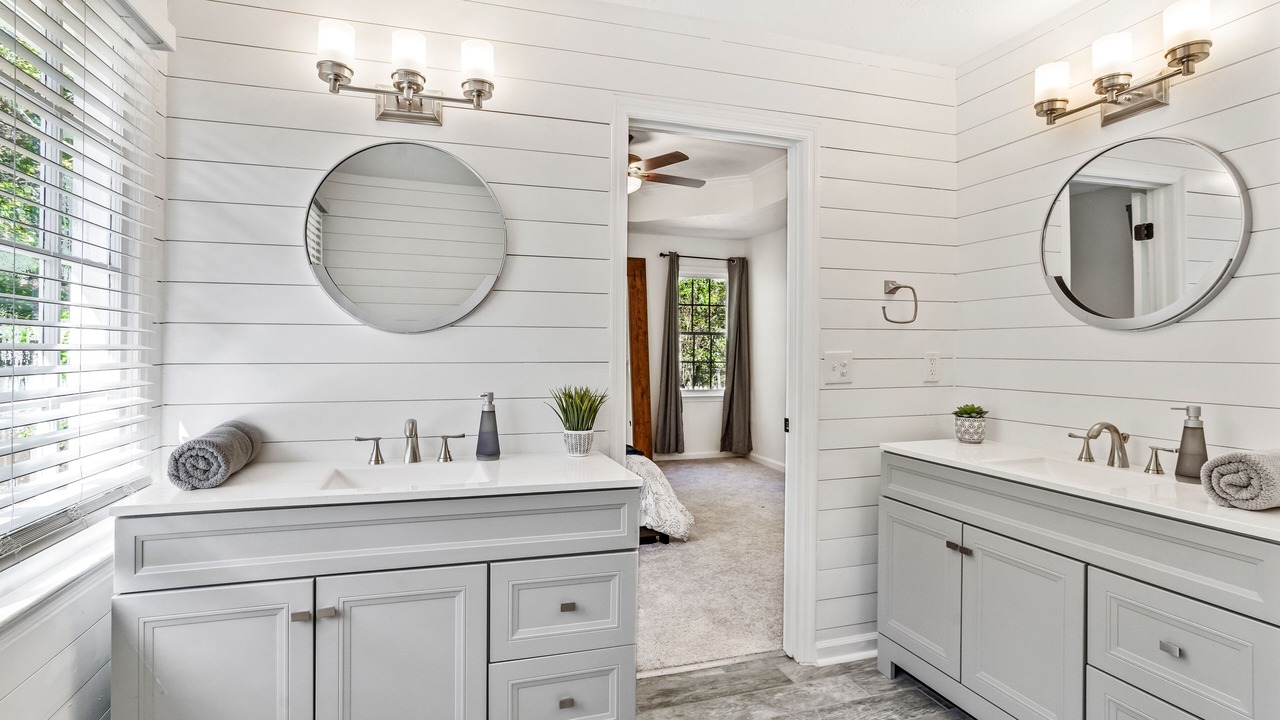Photo of Bathroom in Clarkdale