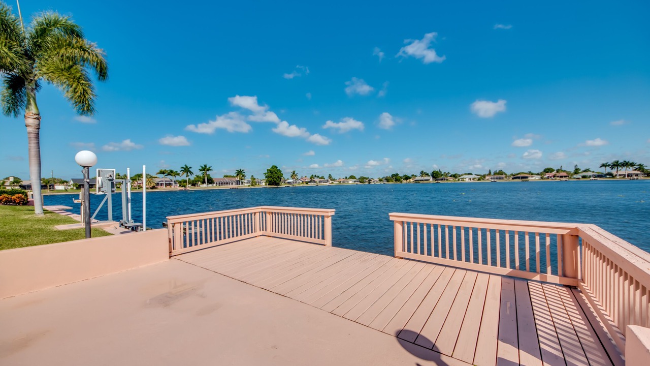 Photo of Outdoor in Pelican