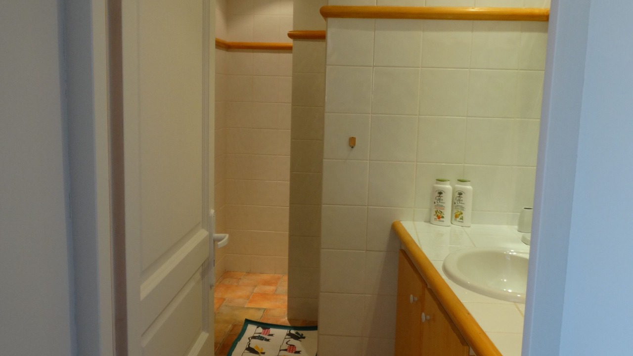 Photo of Bathroom in Banne