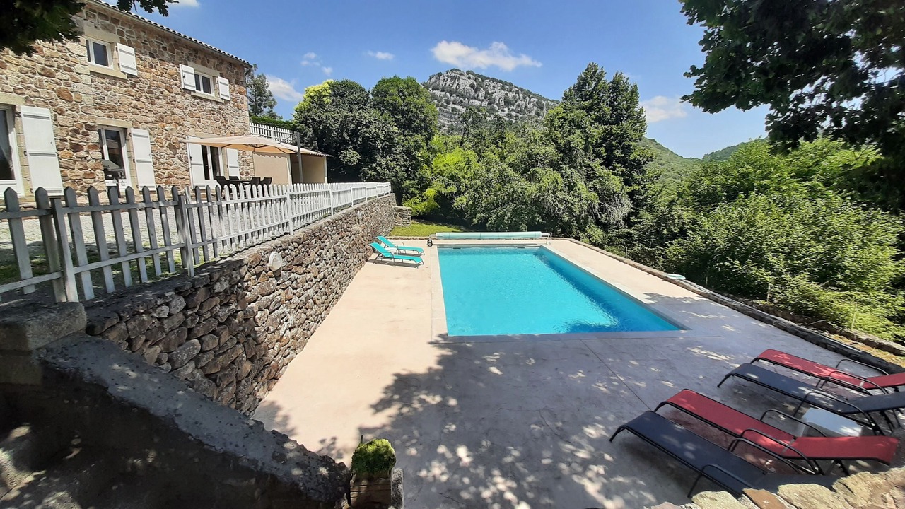Photo of Outdoor in Banne