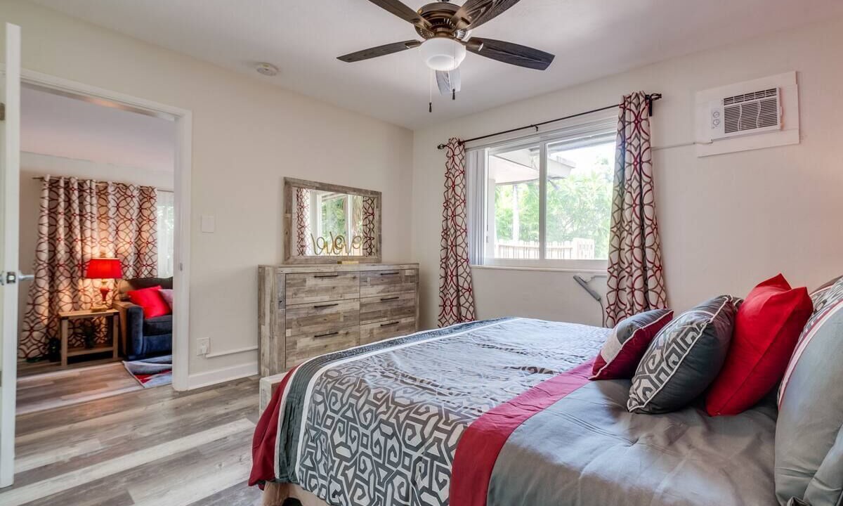 Photo of Bedroom in Coral Ridge