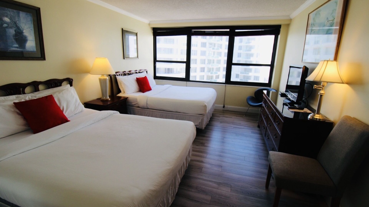 Photo of Bedroom in Mid Beach