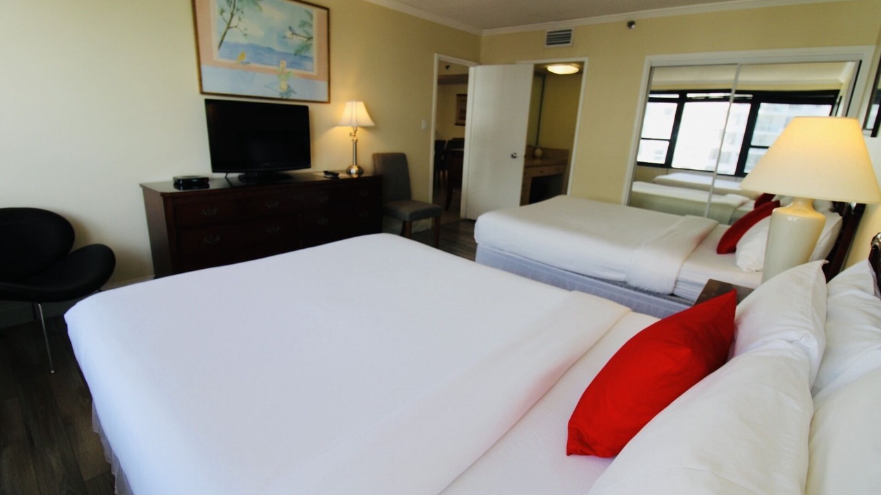 Photo of Bedroom in Mid Beach