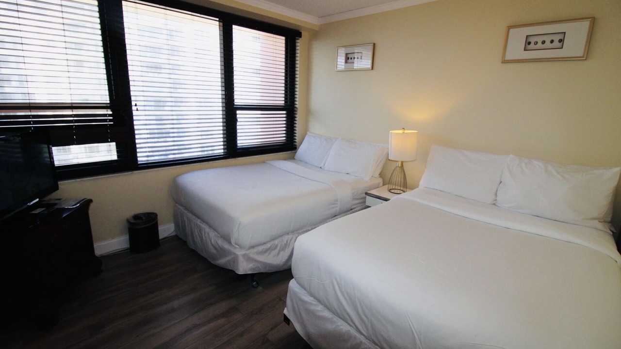 Photo of Bedroom in Mid Beach